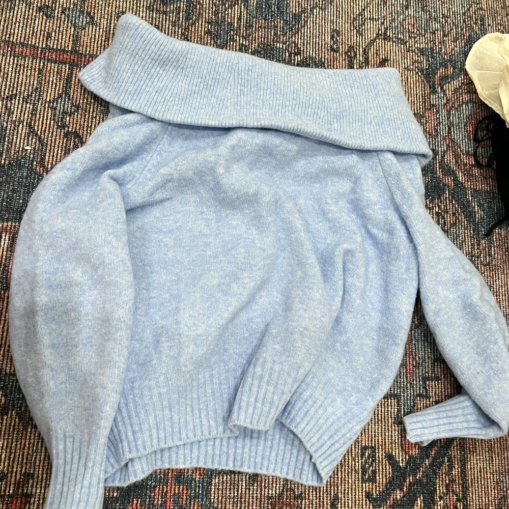 h&m off the shoulder sweater